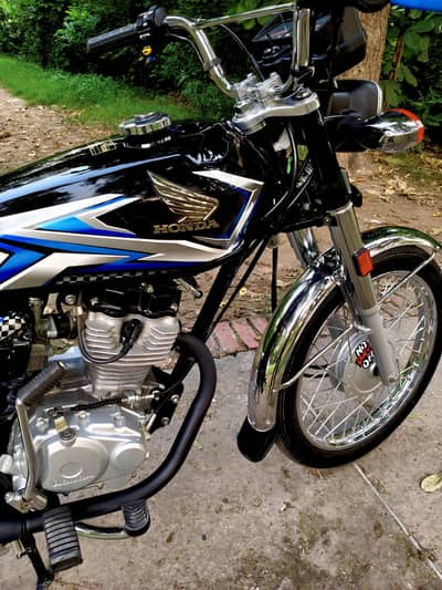 Honda CG 125 2025 black Febulous Condition Gift For Lover