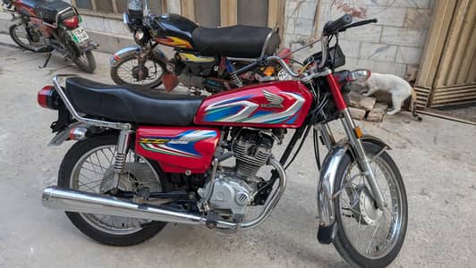 bike Boht achi ha Ek rupy ka Kam ni hony wala buss watsup pr rabta kry