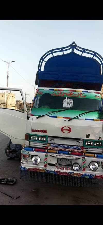 Fb Hino 2002 model