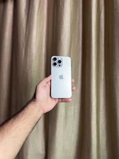 iPhone 15 Pro Max JV
