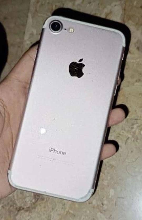 Apple iPhone 7 0
