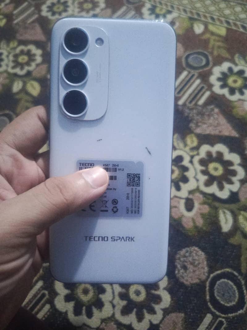 Tecno 40 pro plus 0