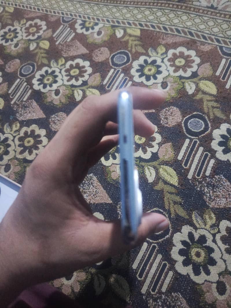 Tecno 40 pro plus 3