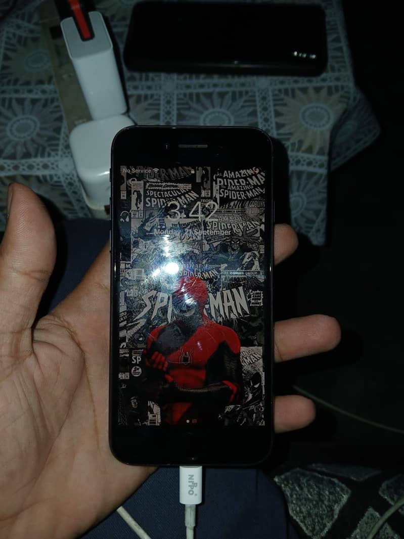 Apple iPhone 7 1