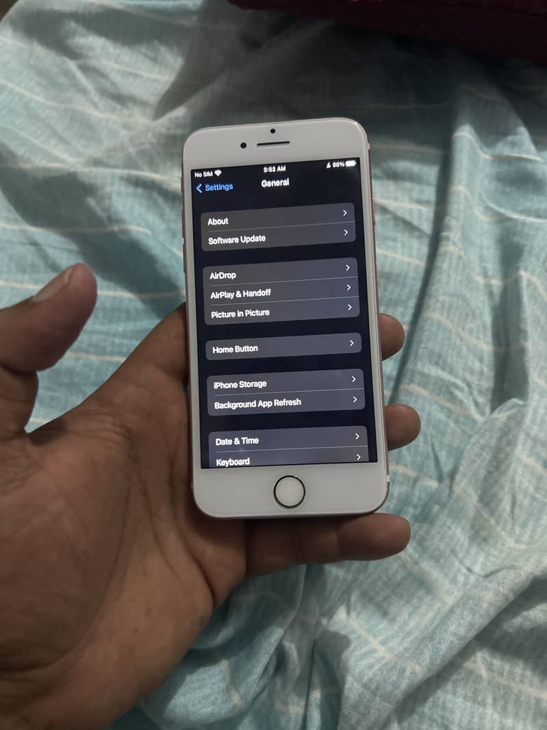 Apple iPhone 7 1