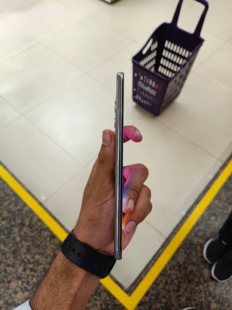 tecno spark 40 pro plus 4