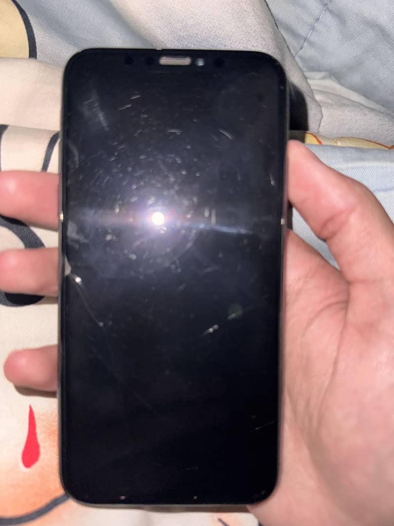 Apple iPhone XS 3