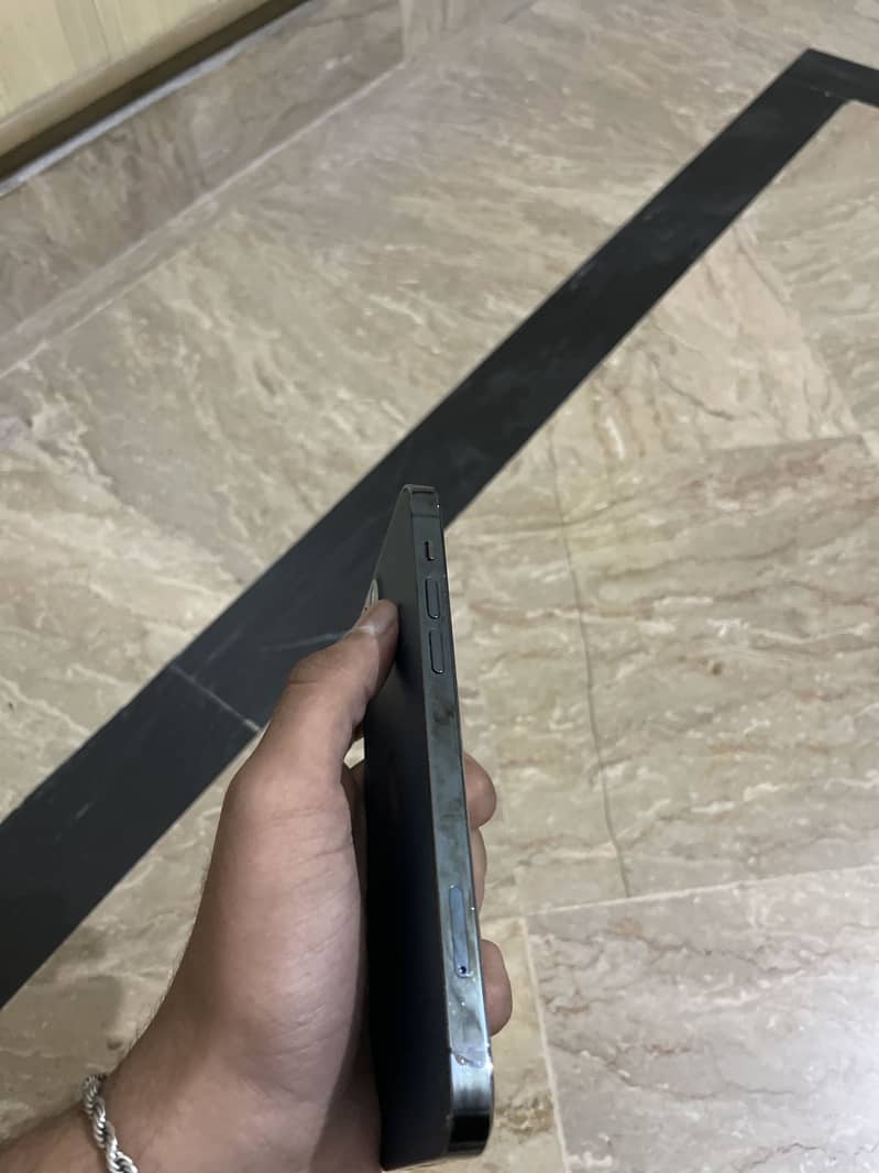 Apple iPhone 12 Pro 2