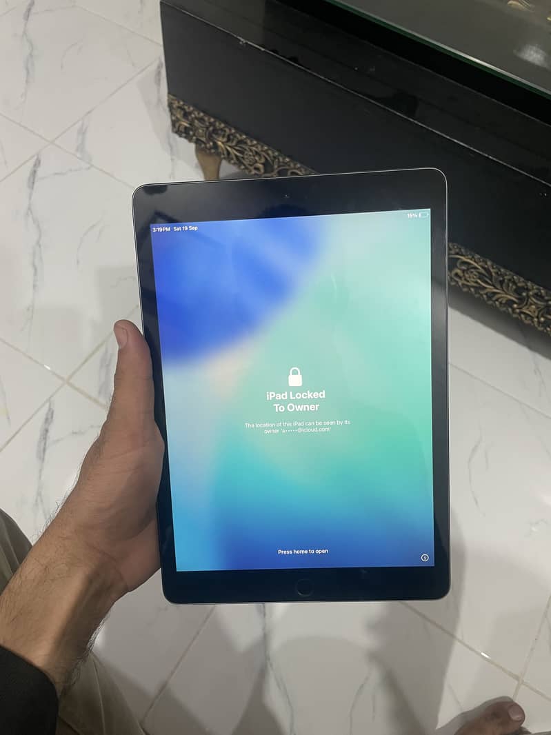 I pad 9th generation 0