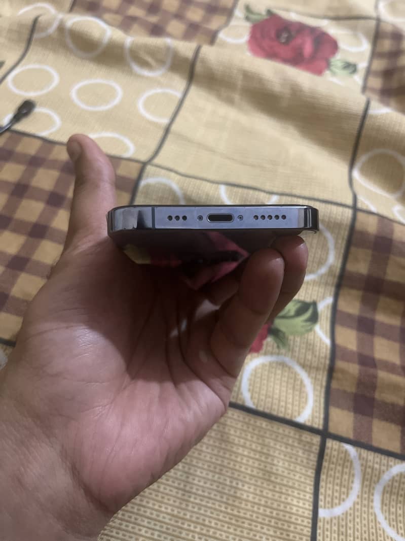 Apple iPhone 13 Pro 3
