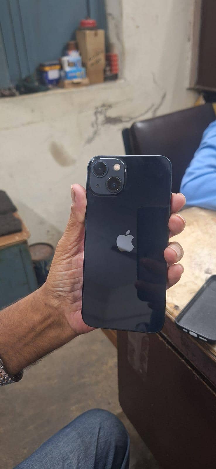 Apple iPhone 13 0