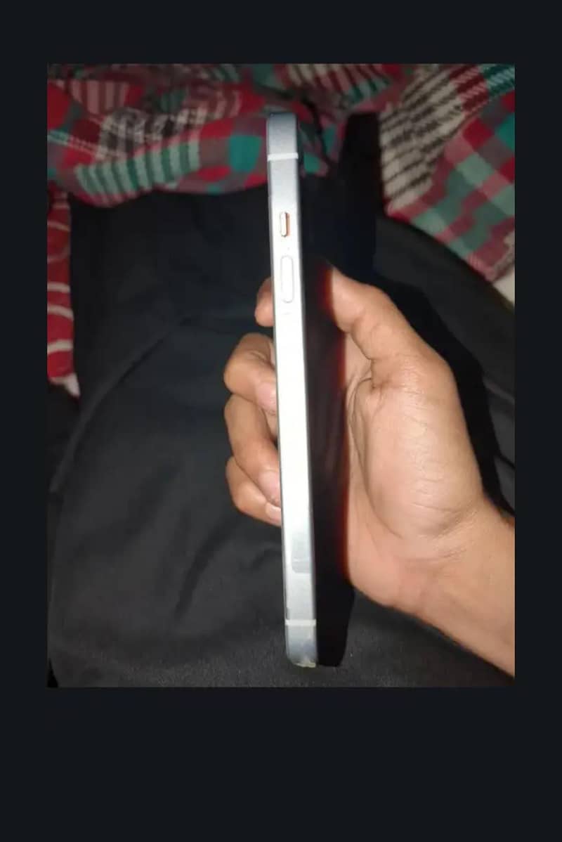 Apple iPhone 15 2