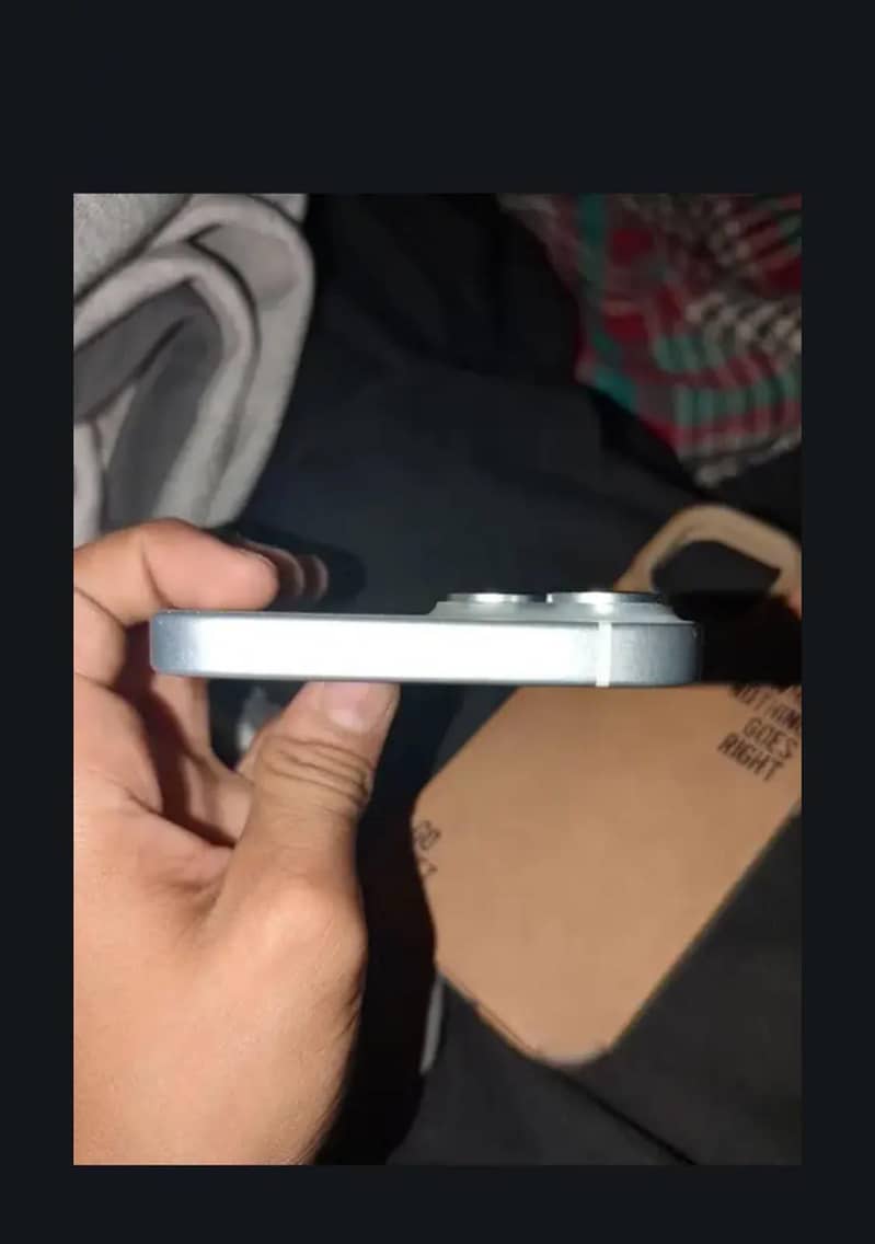 Apple iPhone 15 5