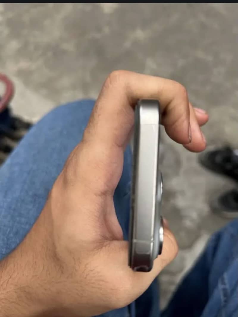 Apple iPhone 15 Pro 5