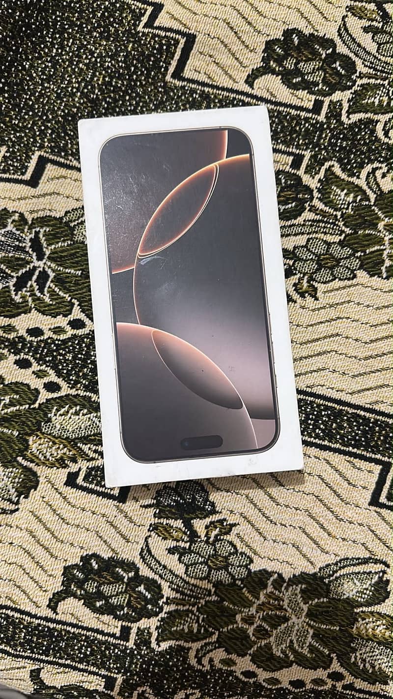 Apple iPhone 16 Pro Max 0