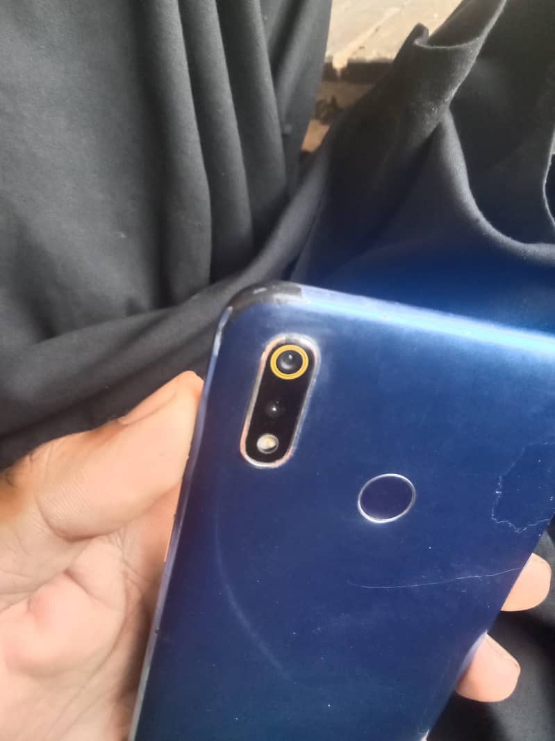 Realme 3 3