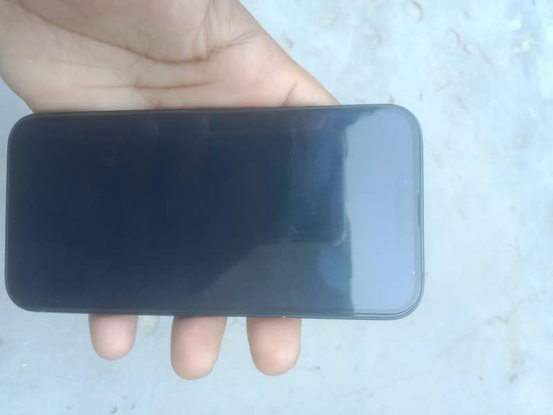 Apple iPhone 13 2