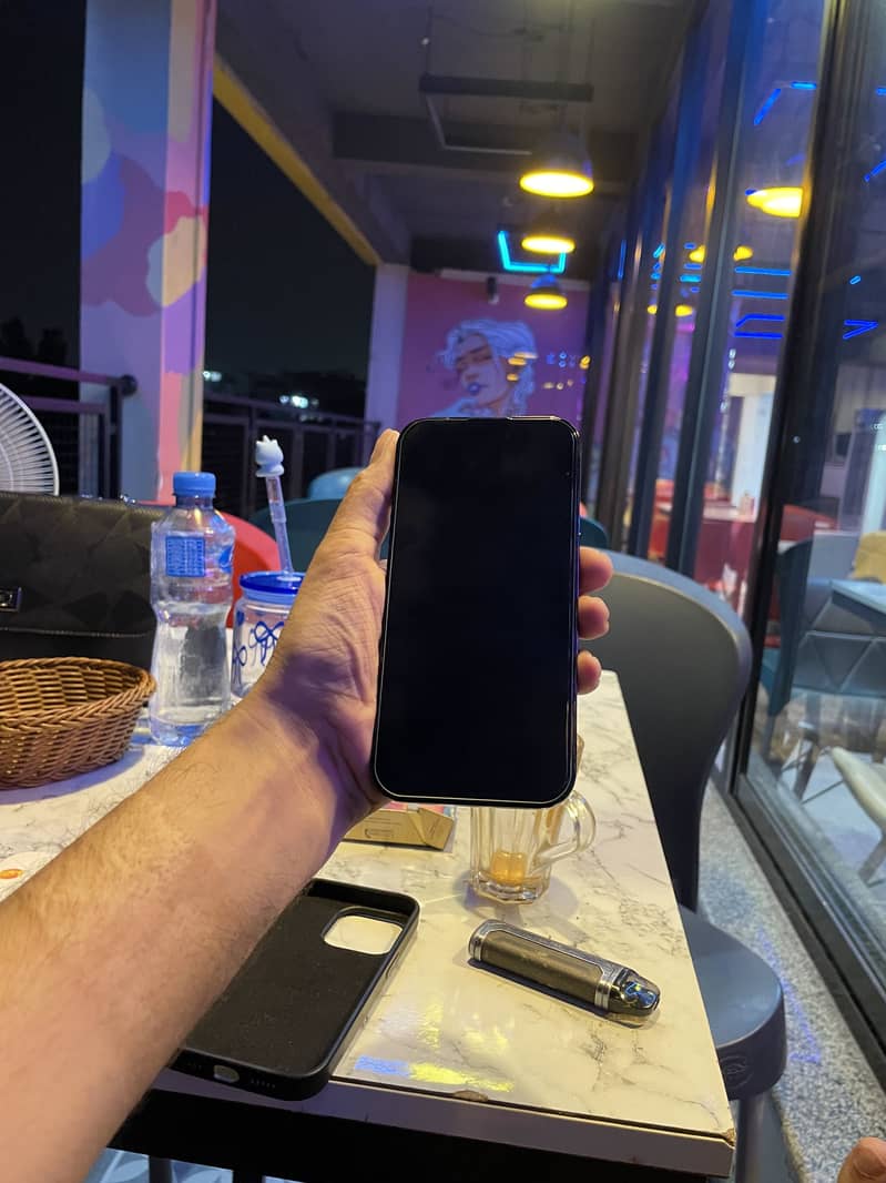 Apple iPhone 14 Pro 2