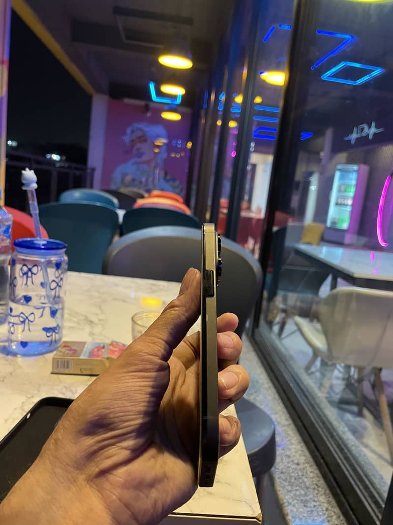 Apple iPhone 14 Pro 4