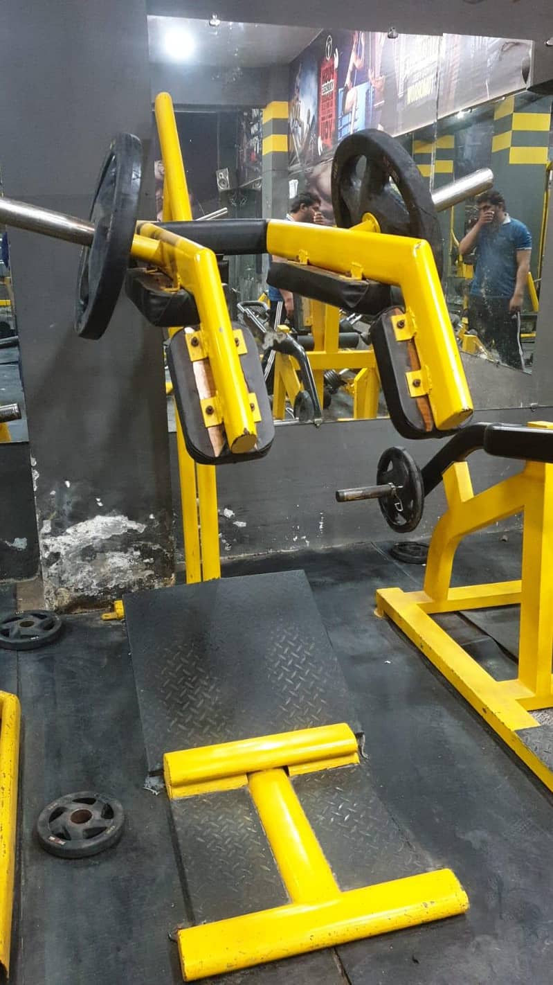 squat leg machine 0