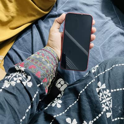 Apple iPhone 13