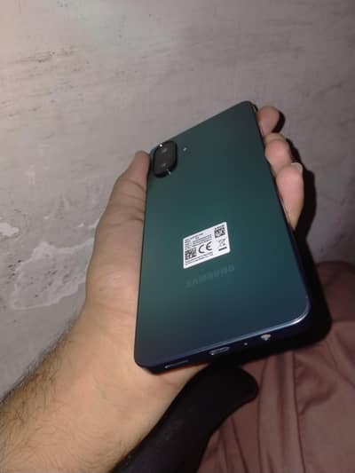 Samsung Mobile A07 5G sarf 2 week use hova ha. 10 by 10 complete box