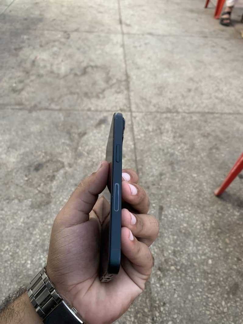 Apple iPhone 14 0