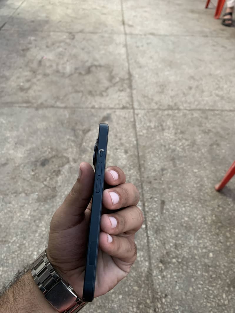 Apple iPhone 14 2