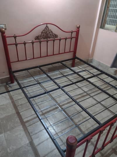king size iron bed