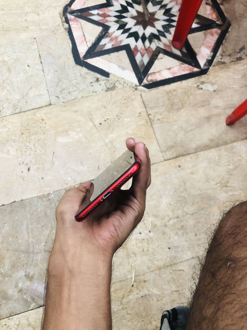 Apple iPhone 8 Plus 2