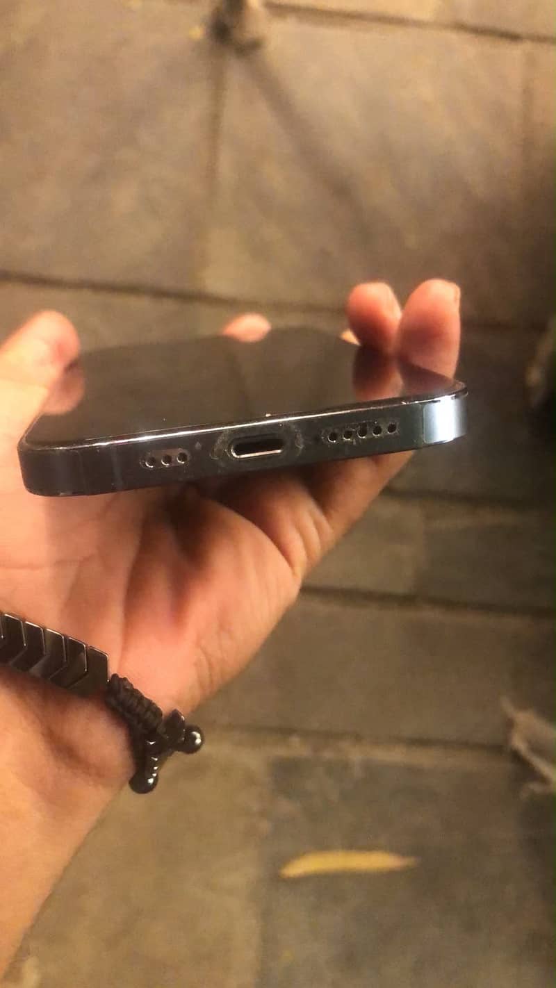Apple iPhone 13 Pro 4