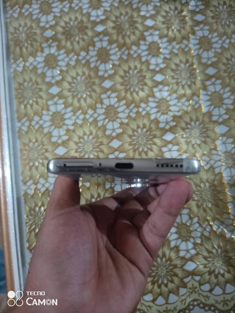 Tecno CAMON 40 Pro 5