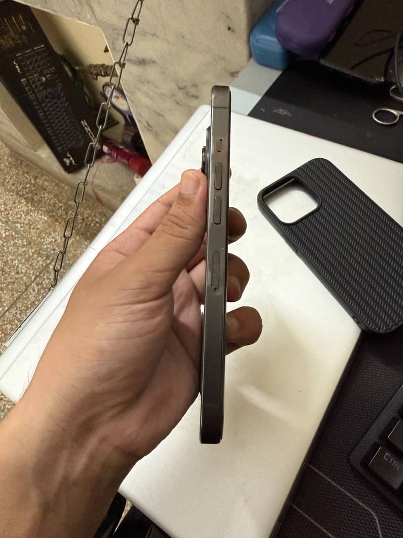 Apple iPhone 13 Pro 1