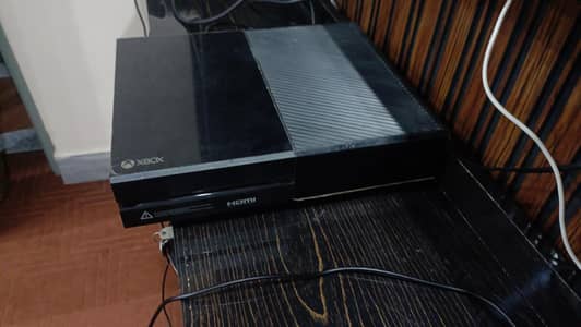 Xbox One 1 TB Jailbreak with one wired controller