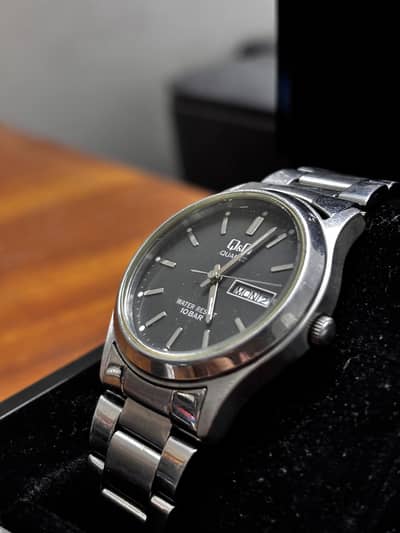 Citizen Q&Q Day-Date watch