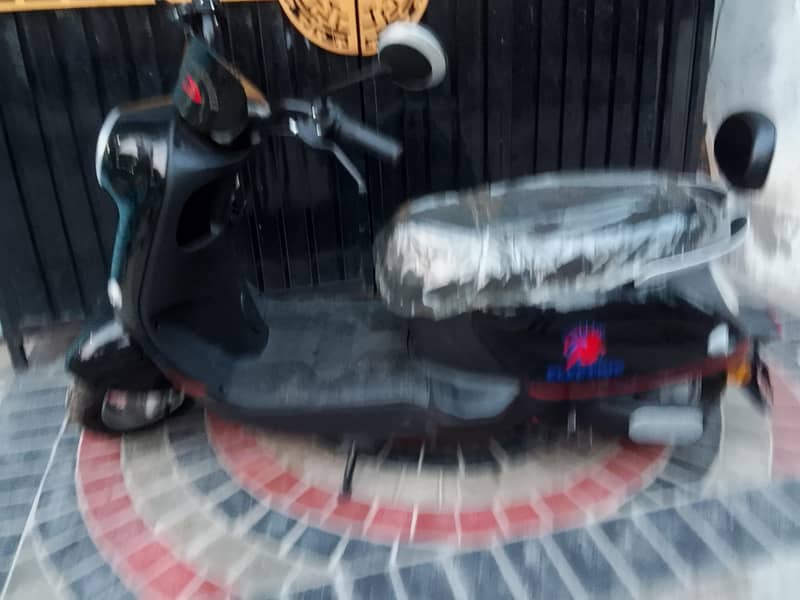 scooty 1