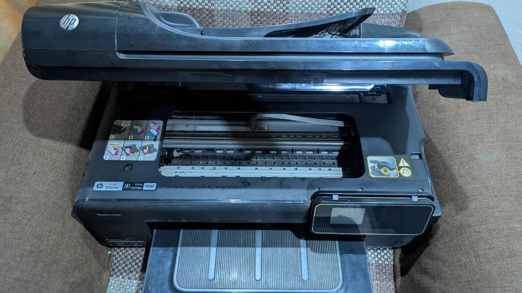 HP 7500A wide format All in one printer 1