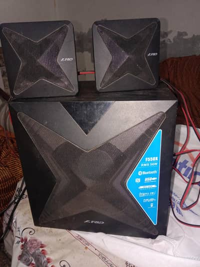 F&D 550x 2.1 speaker's up for sale