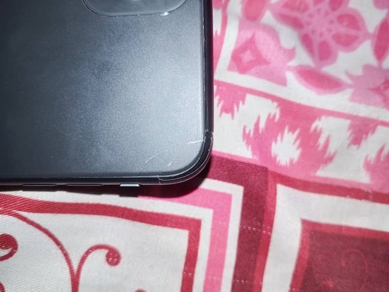 Apple iPhone 11 7