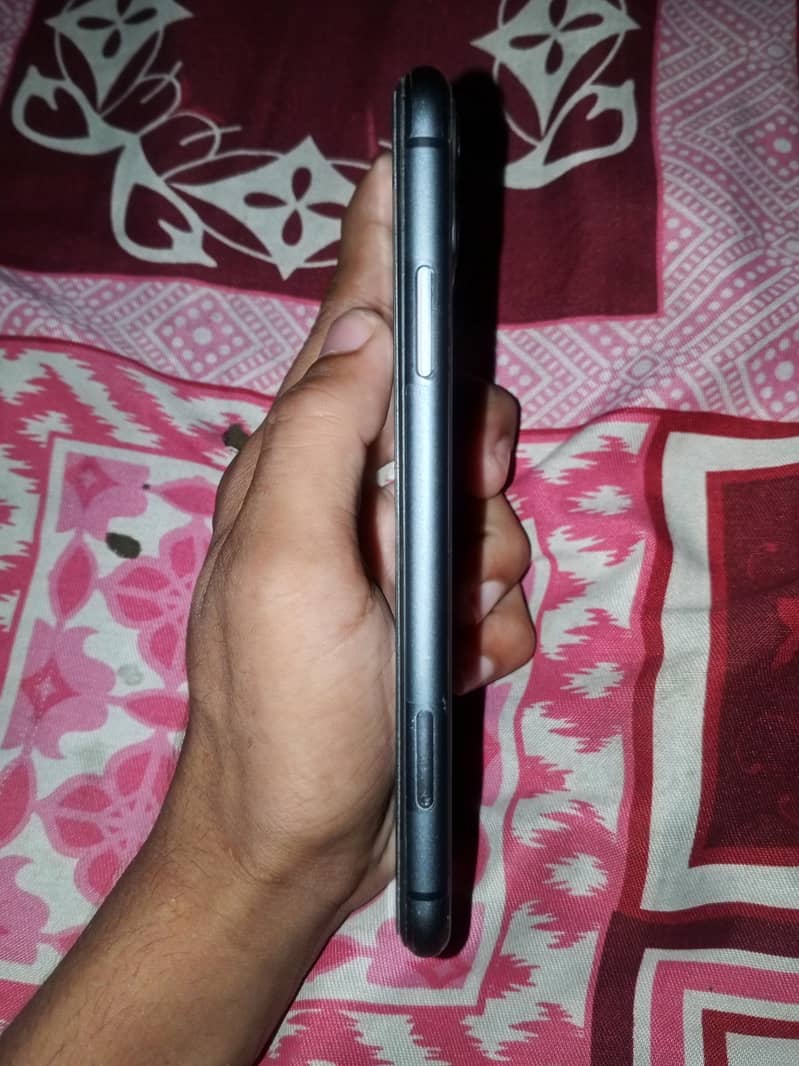 Apple iPhone 11 11