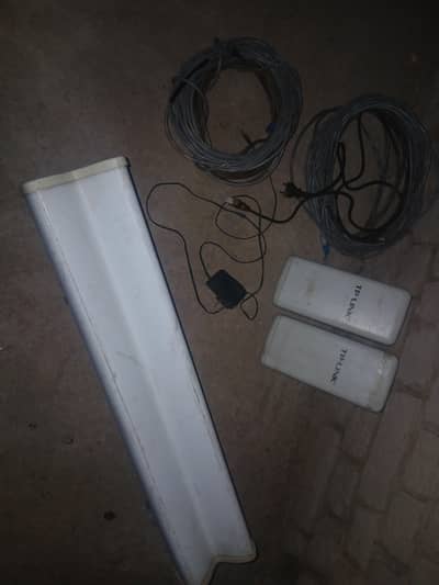 Rocket M2 2.4Ghz + 1 pair tplink 5210 2.4Ghz