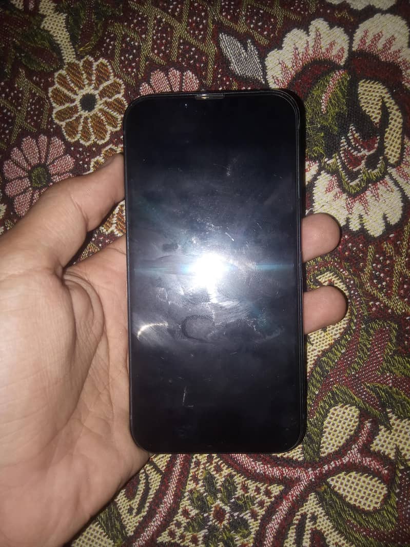 Apple iPhone 13 2