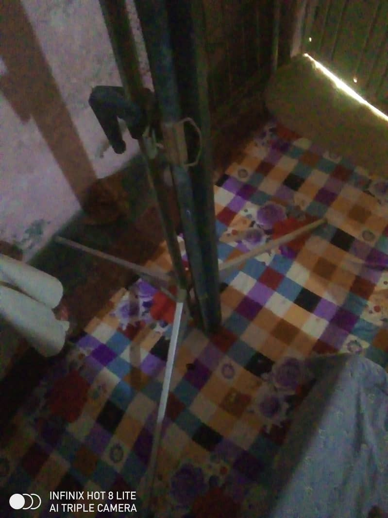 multimedia projector screen 1