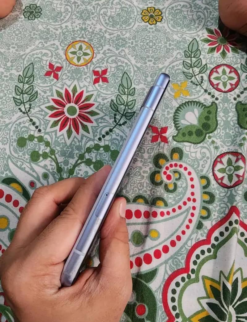 Google Pixel 7a 5