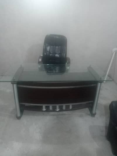 Office table available good condition