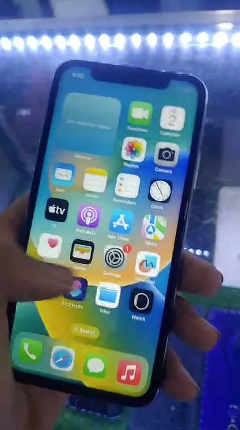 Apple iPhone X 3
