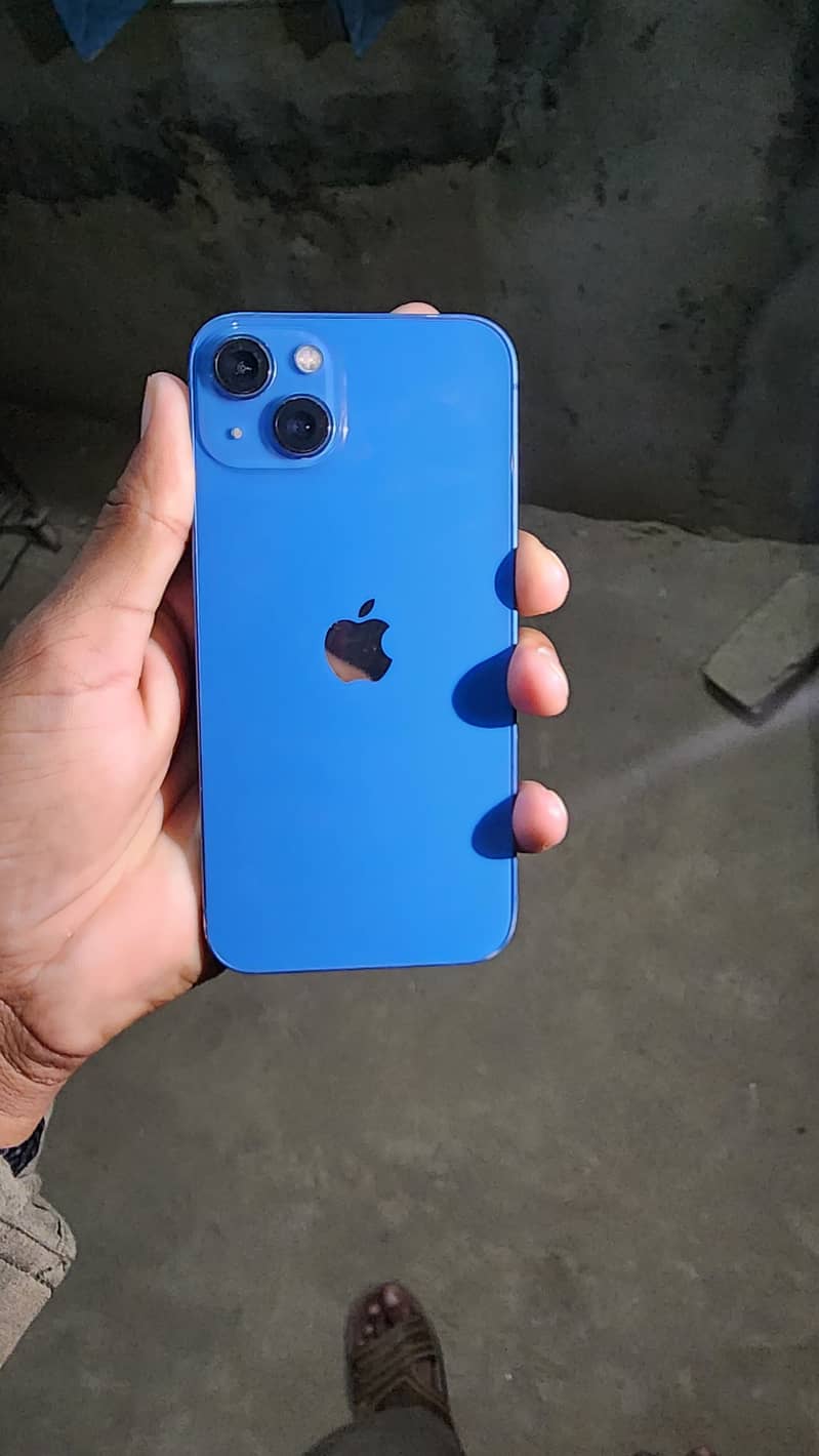 Apple iPhone 13 1