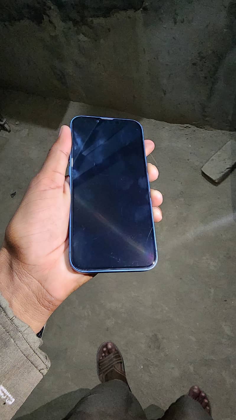 Apple iPhone 13 3