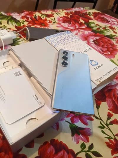 tecno camon 40 Pro 8GB 256 GB PTA approve