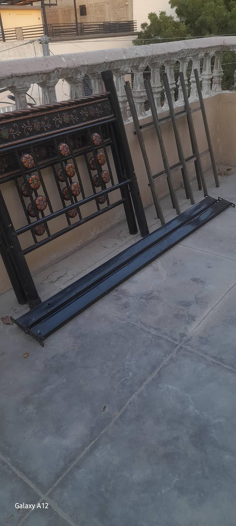 Iron bed 1